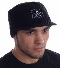 Мужская шапка "Пиратский флаг"